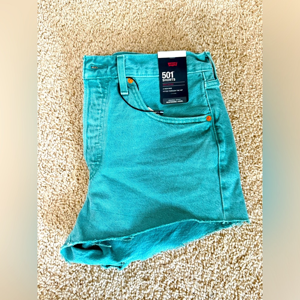 Women’s 501 original Levi’s shorts size 31 waist.